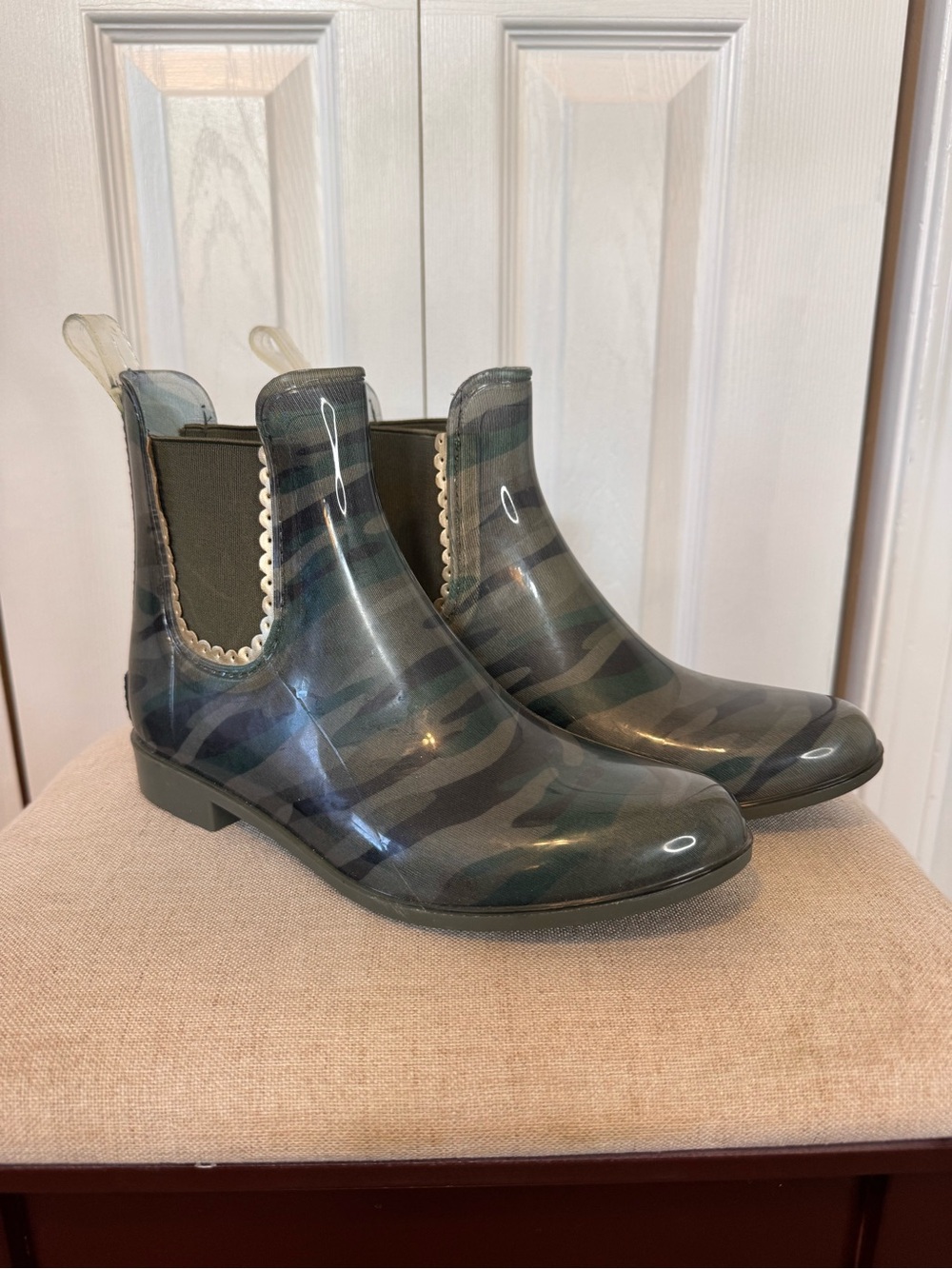 Jack Rogers Woman Sallie Ankle Green Camo Waterproof Rain Boots Scalloped Size 9 - Picture 3 of 15